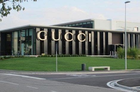 fabbrica gucci arzano email|Gucci italia.